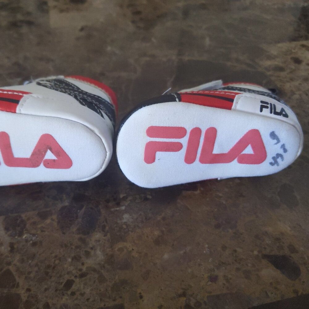 FILA BABY BOY SHOES SIZE O TO 6 MONTHS - Picture 7 of 11